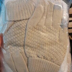 Ladies hat gloves and scarf set
